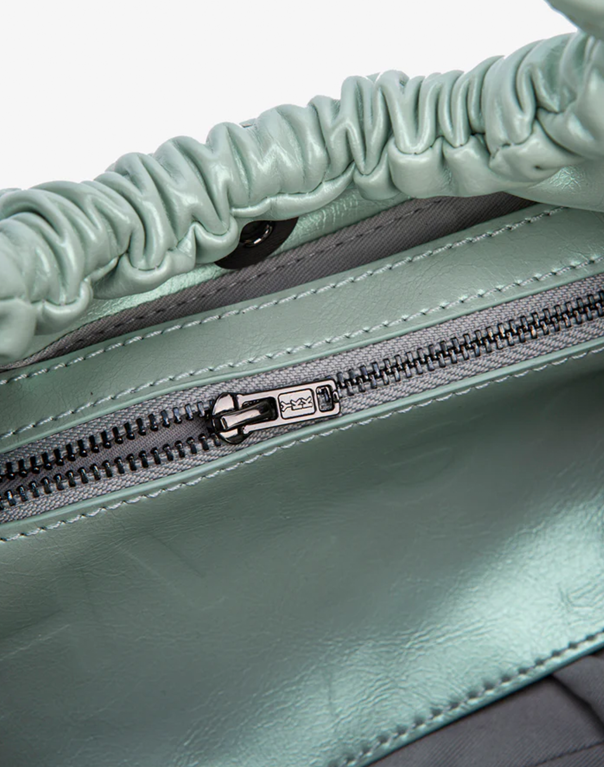 HVISK Jolly Handtasche in Glow Green, Ansicht Detail