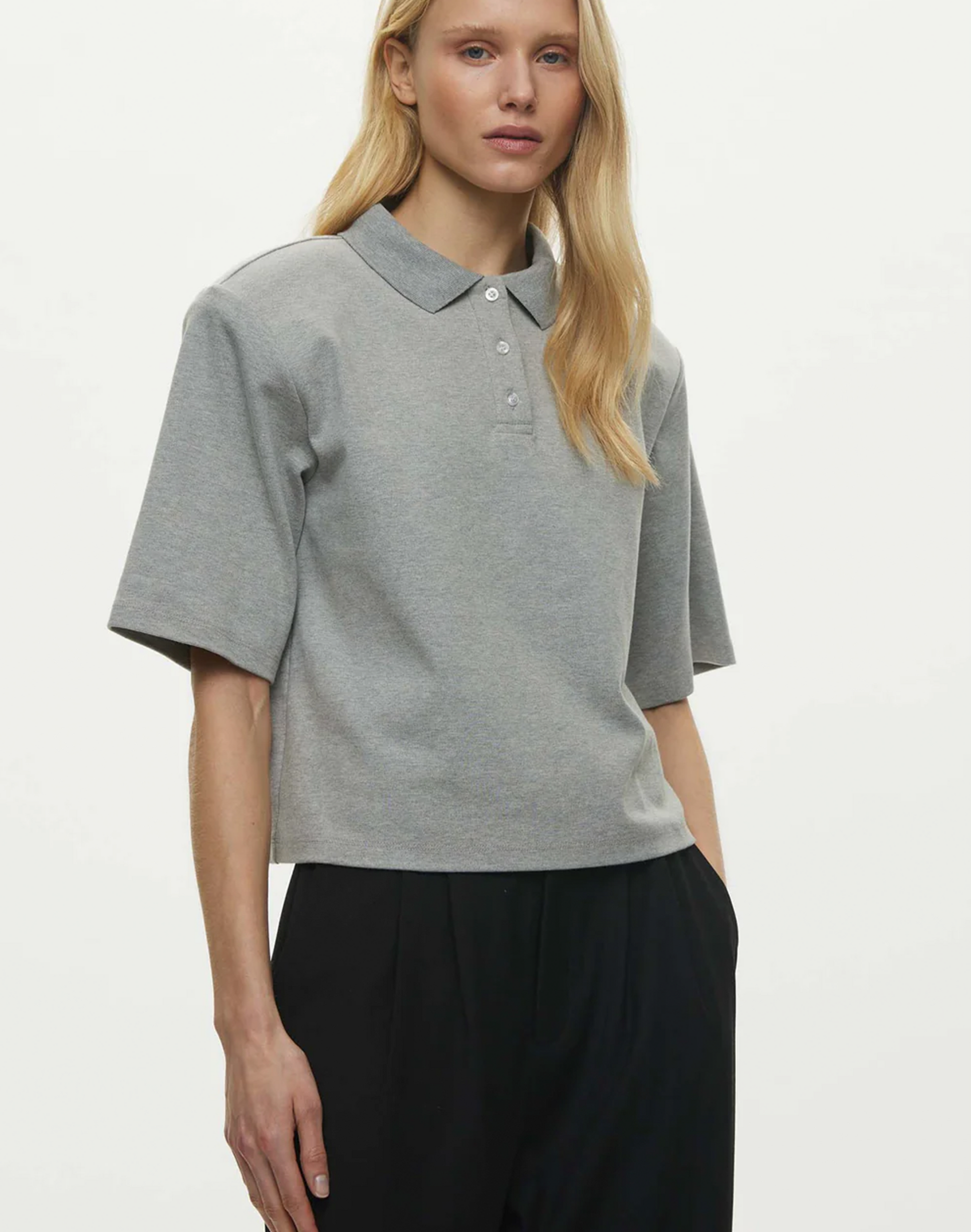 Oval Square Lana Polo in Grau, Ansicht Frontal