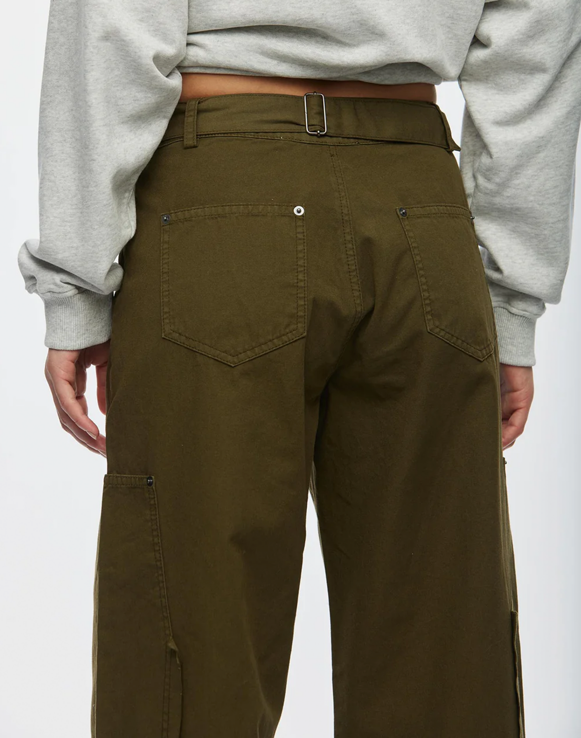 Oval Square Pete Hose in Olive, Tragebild Hinten