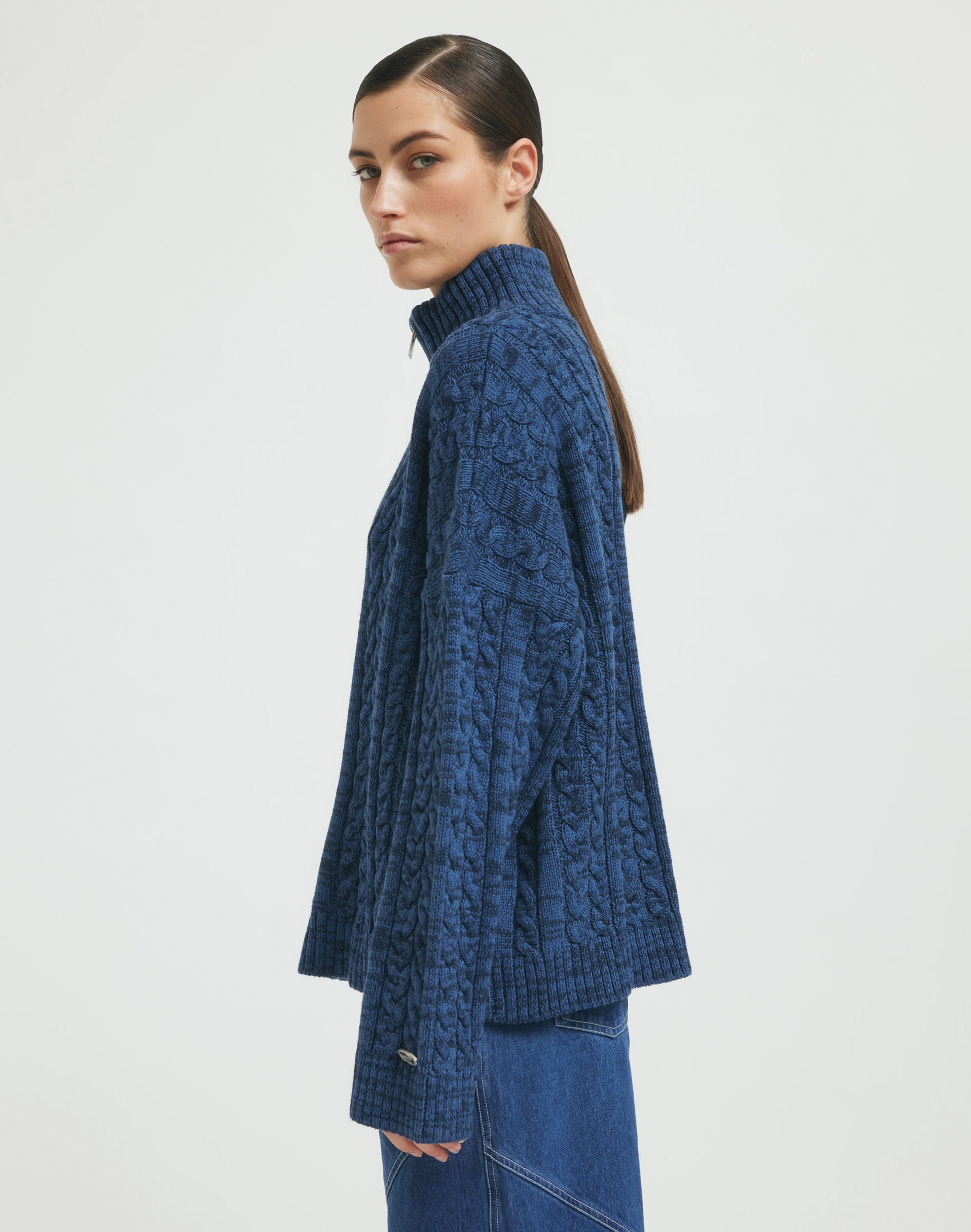 Resume Cassidy Cardigan in Blau, Tragebild Seite